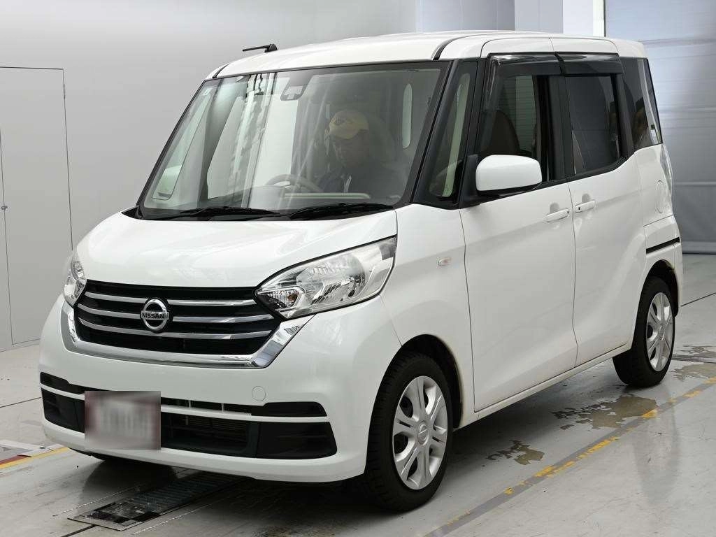 Nissan Dayz Roox  с аукциона в Японии