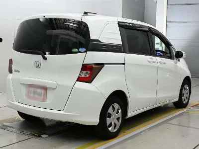 Honda Freed Spike