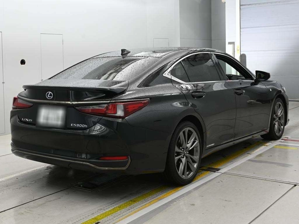 Lexus ES300h  с аукциона в Японии