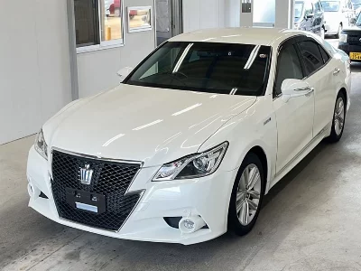 Toyota CROWN HYBRID