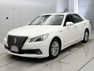 Toyota CROWN HYBRID