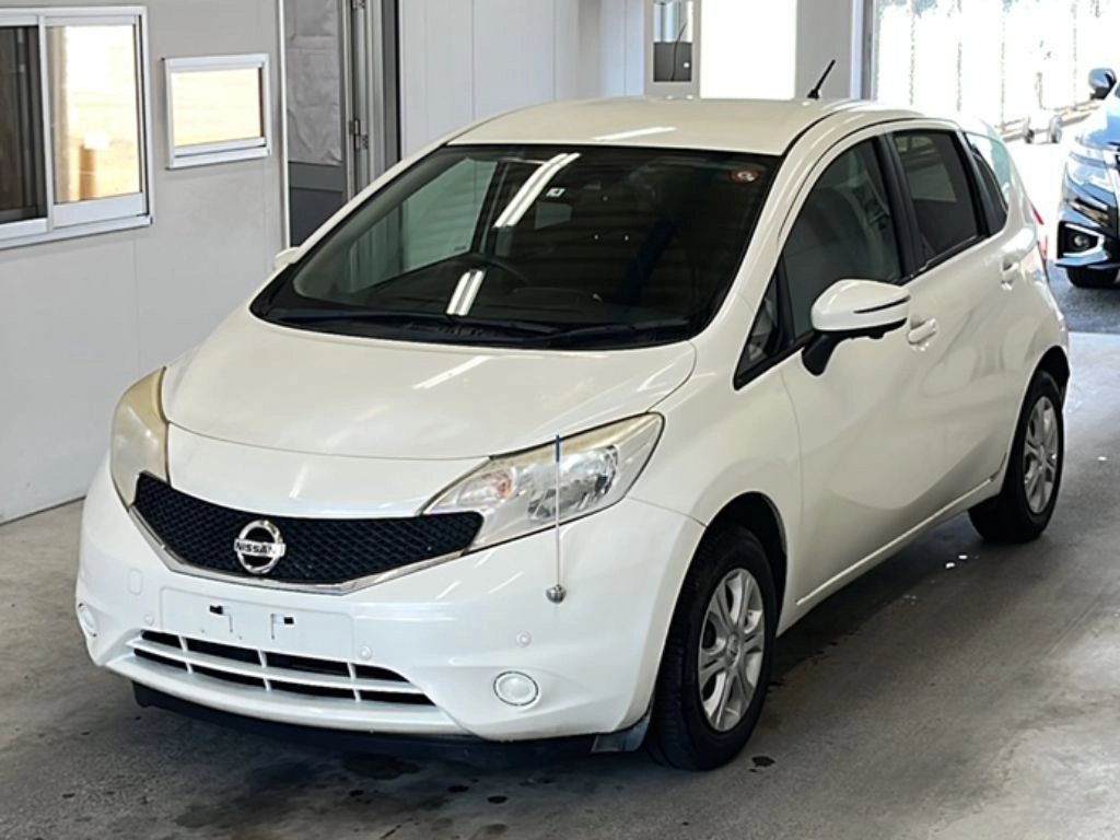 Nissan Note  с аукциона в Японии