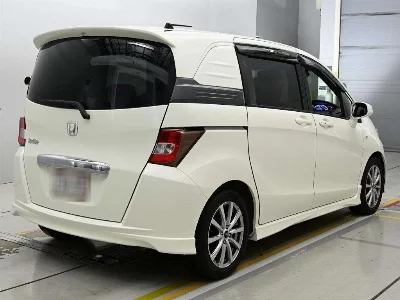 Honda Freed Spike