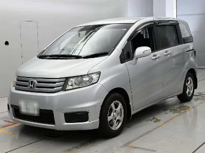 Honda Freed Spike