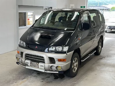 Mitsubishi DELICA SPACE GEAR