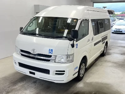 Toyota HiAce Commuter