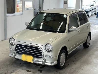 Daihatsu Mira Gino