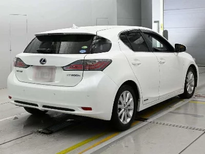 Lexus CT200h