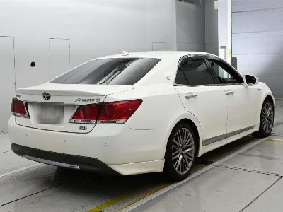 Toyota CROWN HYBRID