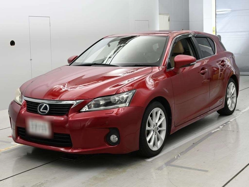 Lexus CT200h  с аукциона в Японии