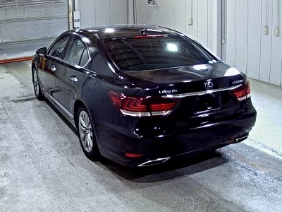 Lexus LS600h