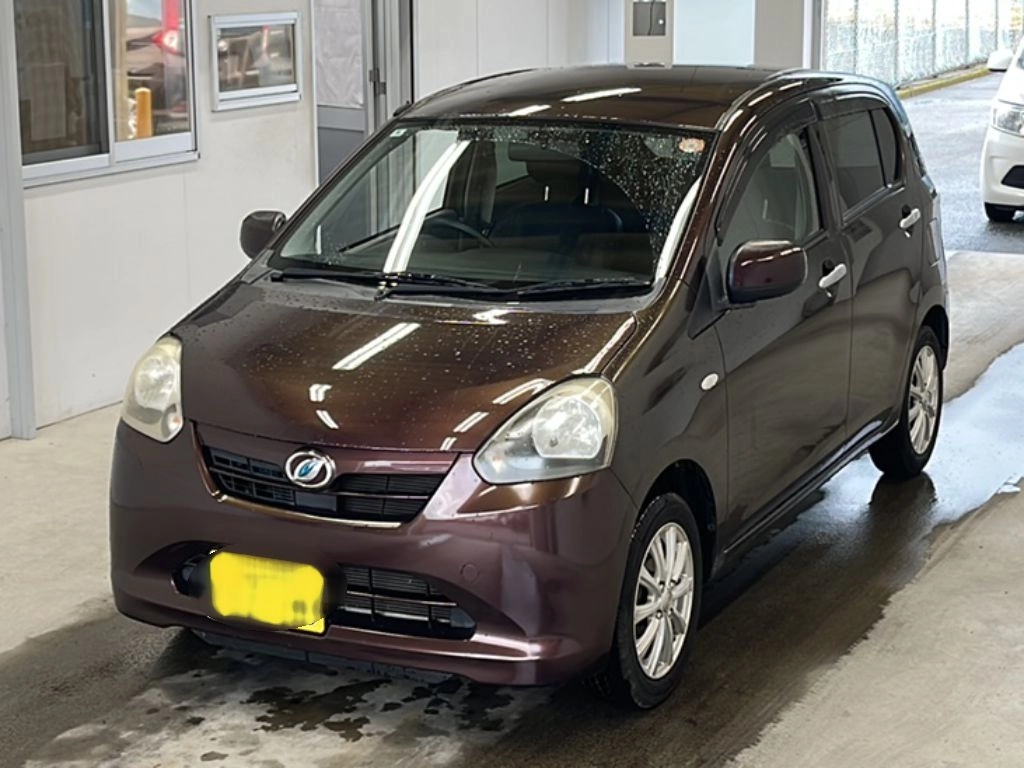 Daihatsu Mira e:S  с аукциона в Японии