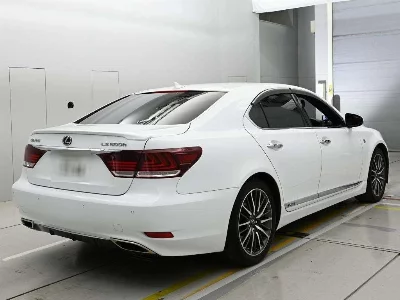 Lexus LS600h