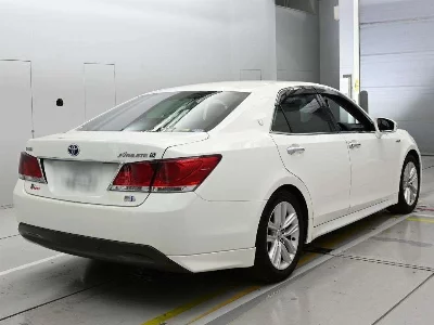 Toyota CROWN HYBRID