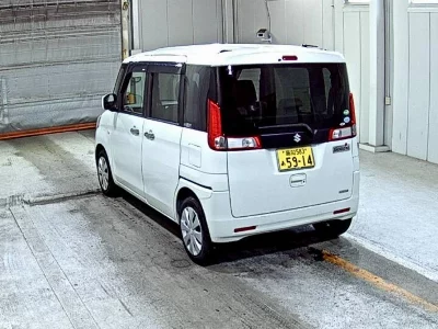 Suzuki Spacia