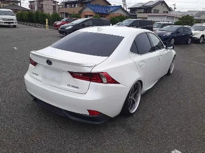 Lexus IS300h