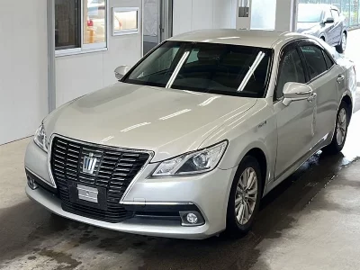 Toyota CROWN HYBRID