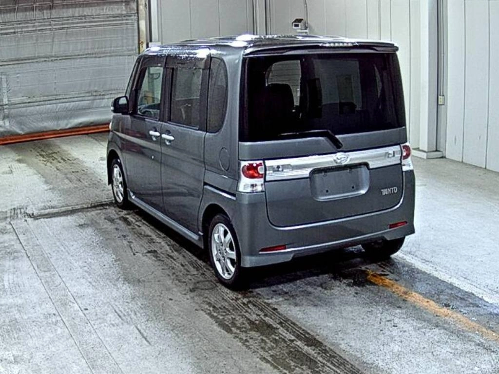 Daihatsu Tanto  с аукциона в Японии