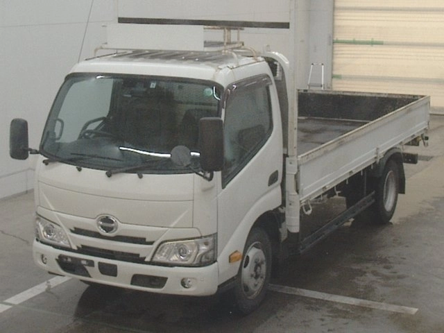 Hino Dutro  с аукциона в Японии