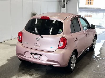 Nissan March