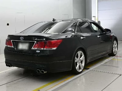 Toyota CROWN HYBRID