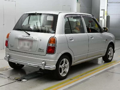 Daihatsu Mira Gino