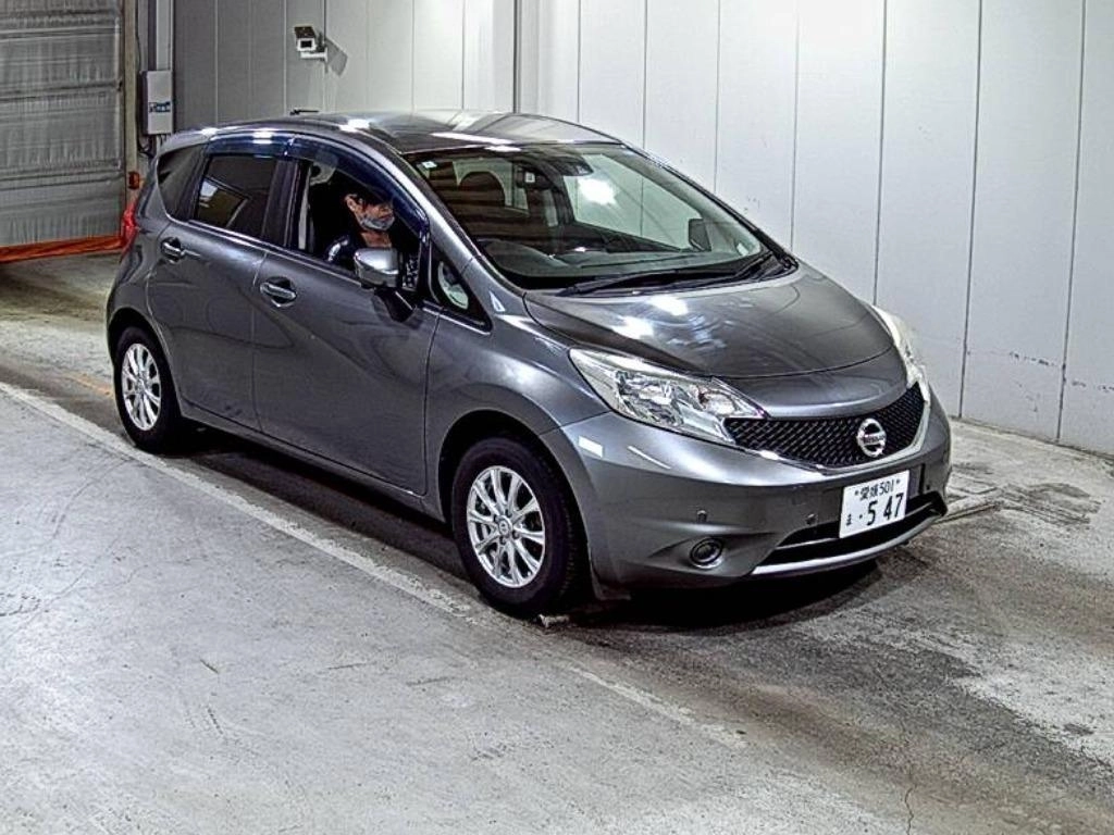 Nissan Note  с аукциона в Японии