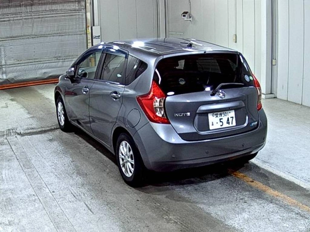 Nissan Note  с аукциона в Японии