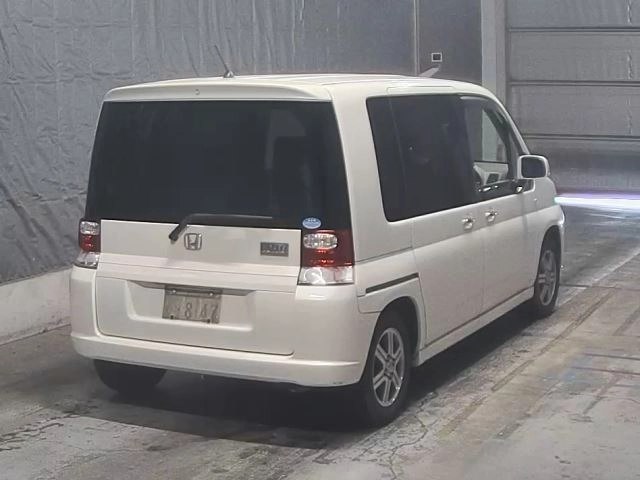 Honda Mobilio  с аукциона в Японии