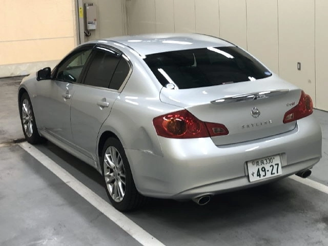 Nissan Skyline  с аукциона в Японии