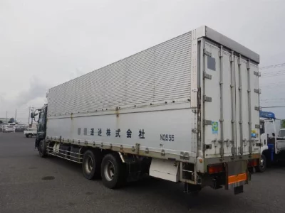 NISSAN DIESEL (UD) QUON