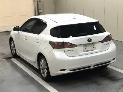 Lexus CT200h