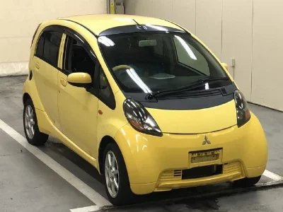 Mitsubishi i