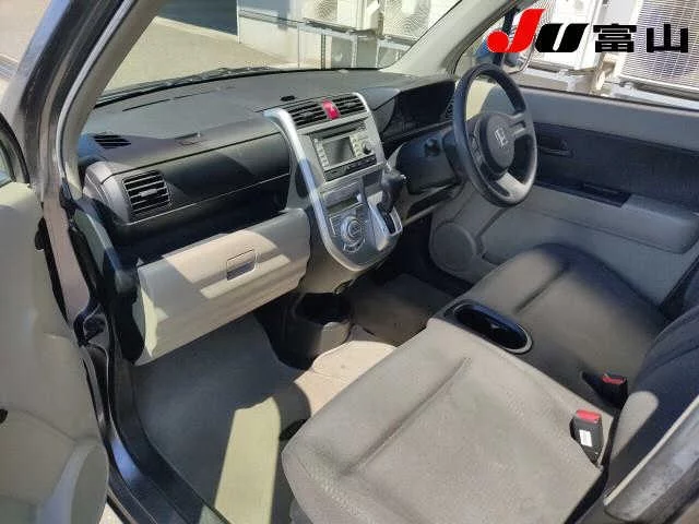 Honda Zest  с аукциона в Японии