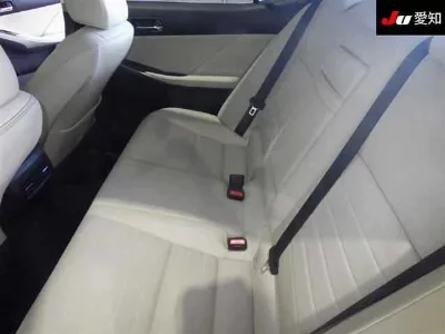 Lexus IS350