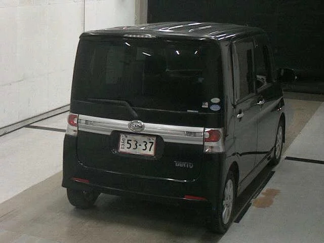 Daihatsu Tanto  с аукциона в Японии