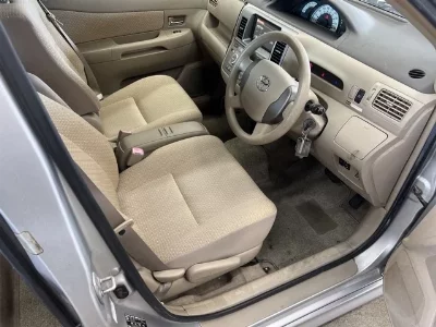 Toyota Raum