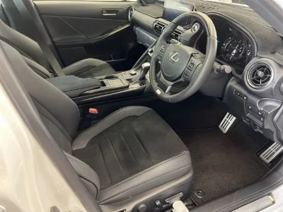 Lexus IS300h