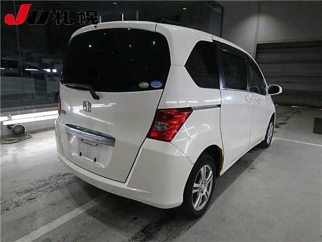 Honda Freed  с аукциона в Японии
