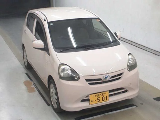 Daihatsu Mira e:S  с аукциона в Японии