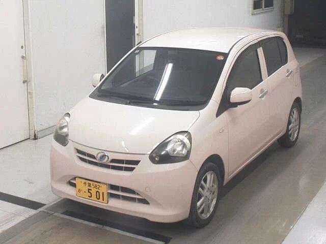 Daihatsu Mira e:S  с аукциона в Японии