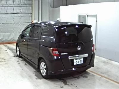 Honda Freed Spike