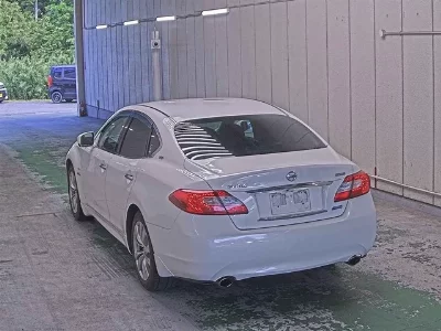 Nissan FUGA HYBRID