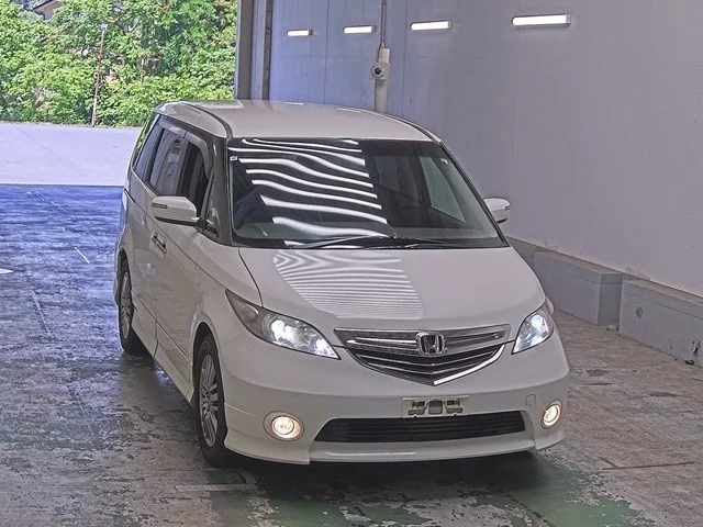 Honda Elysion  с аукциона в Японии