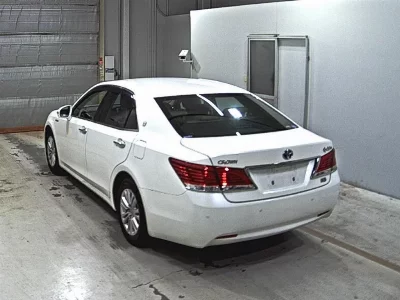 Toyota CROWN HYBRID