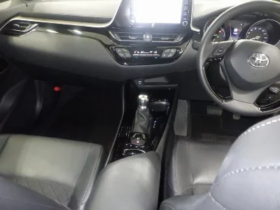 Toyota CROWN HYBRID