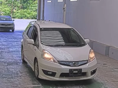 Honda FIT SHUTTLE HYBRID