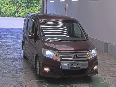 Honda STEPWGN SPADA