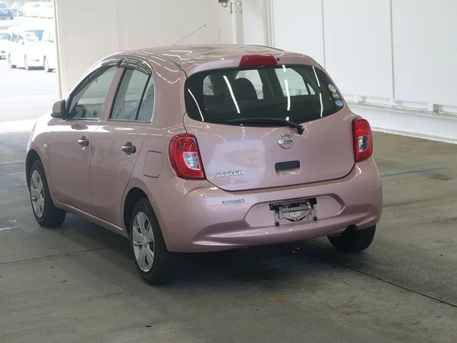 Nissan March  с аукциона в Японии