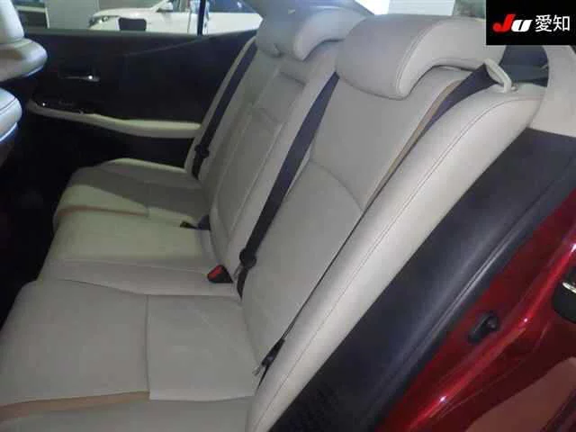 Lexus HS250h  с аукциона в Японии